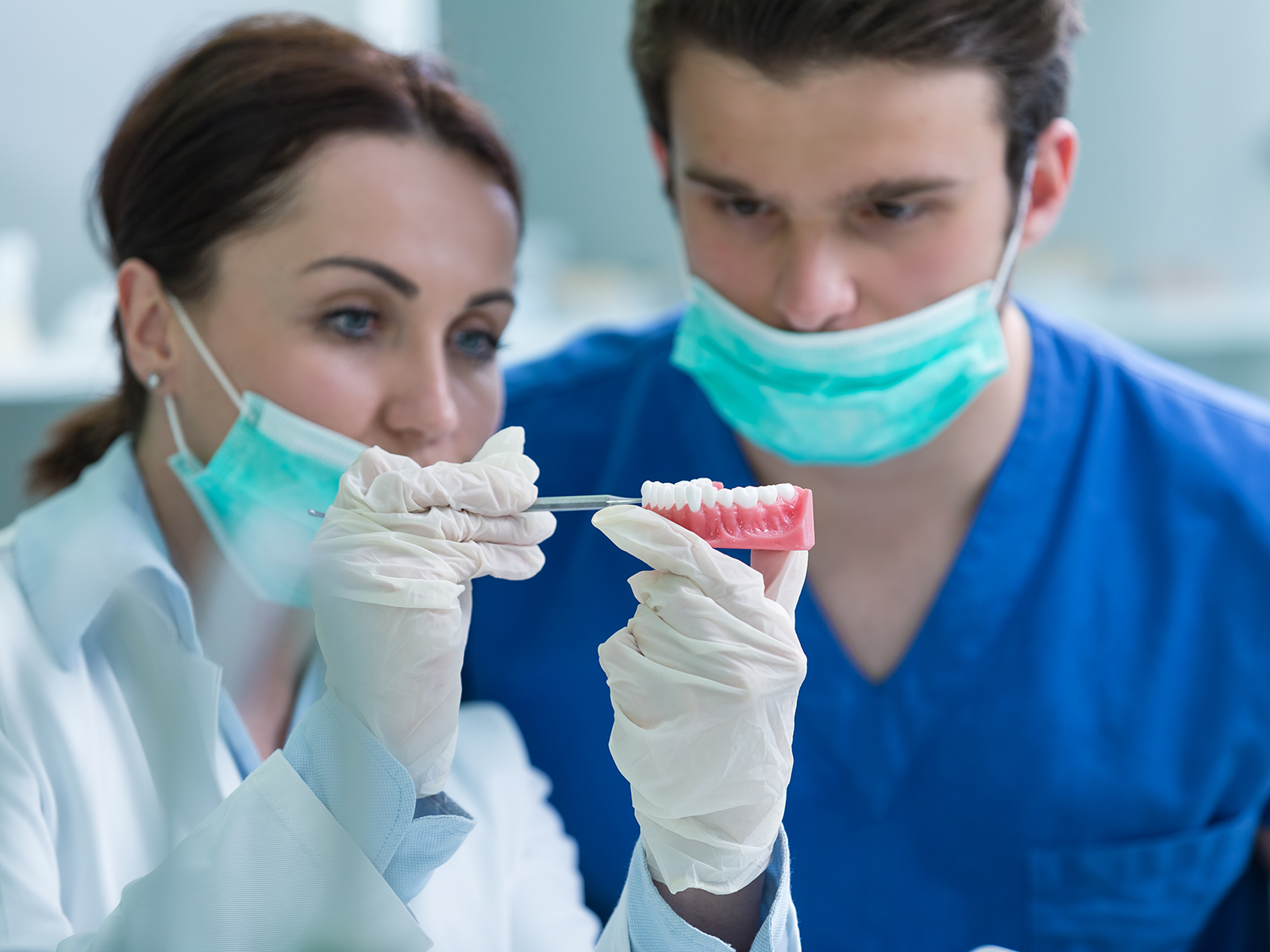 What is Dentures: Overview, Benefits, and Expected Results